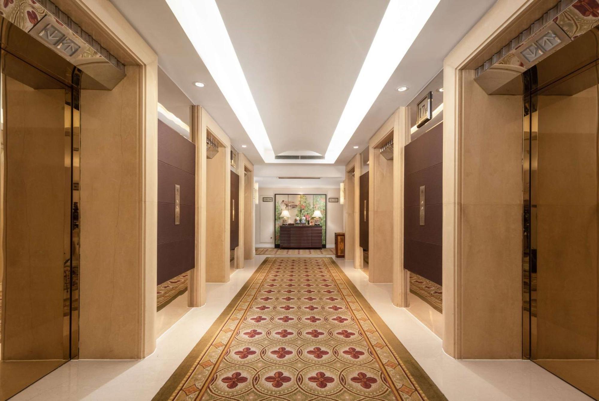 Ramada Plaza Optics Valley Hotel Vuhan Kültér fotó