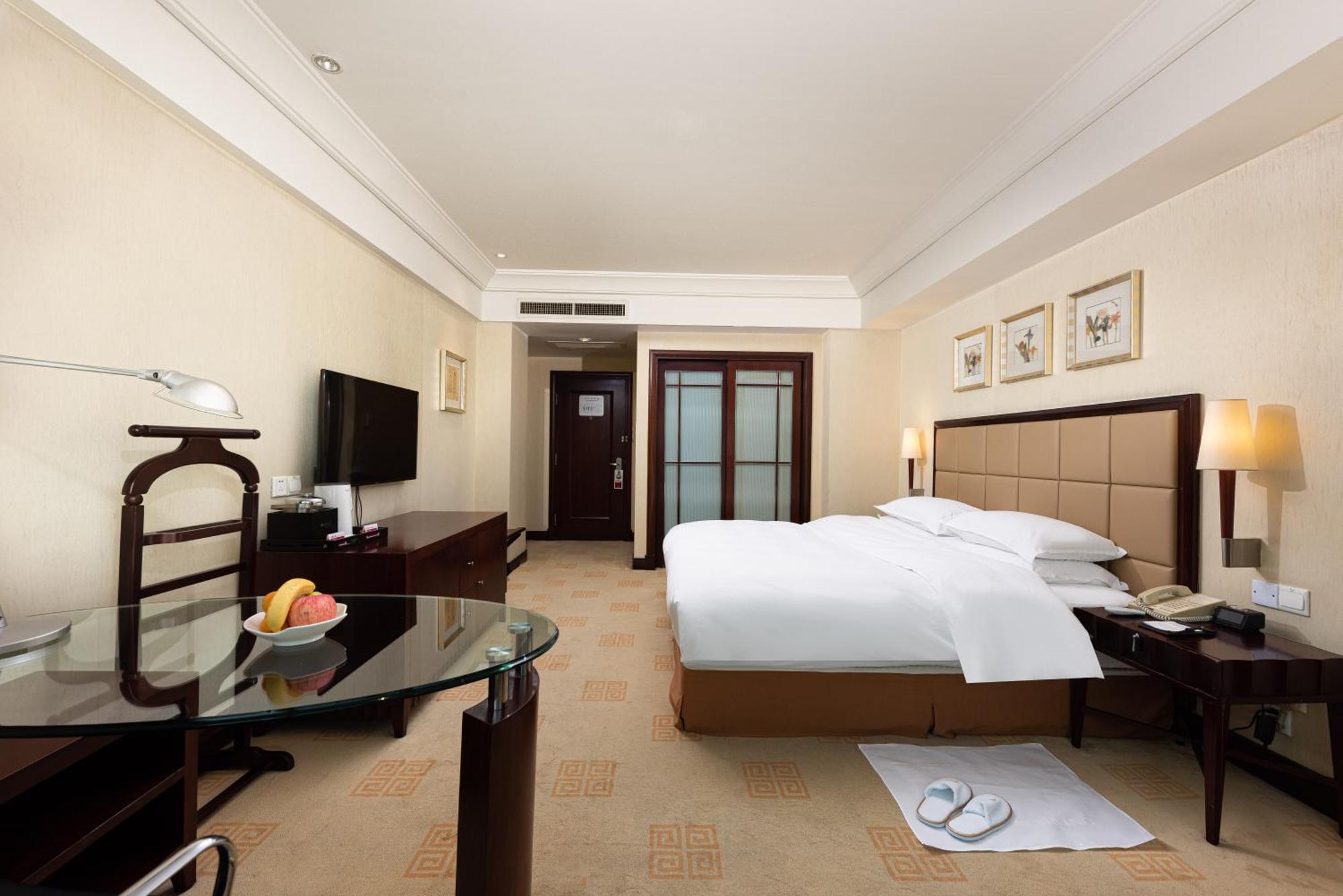 Ramada Plaza Optics Valley Hotel Vuhan Kültér fotó
