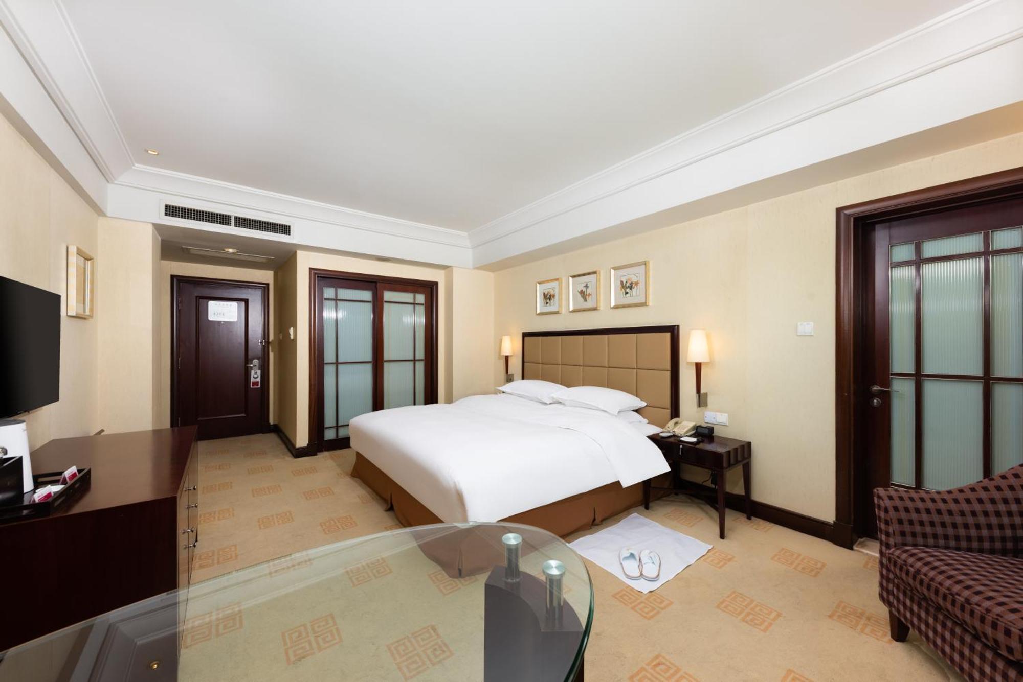 Ramada Plaza Optics Valley Hotel Vuhan Kültér fotó