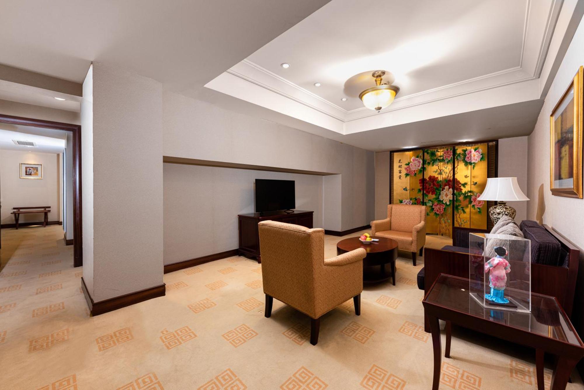 Ramada Plaza Optics Valley Hotel Vuhan Kültér fotó