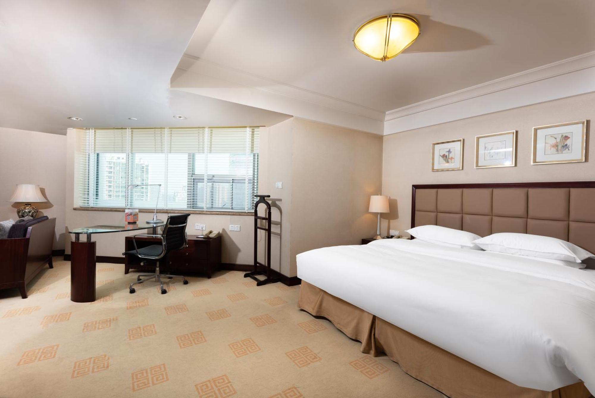 Ramada Plaza Optics Valley Hotel Vuhan Kültér fotó