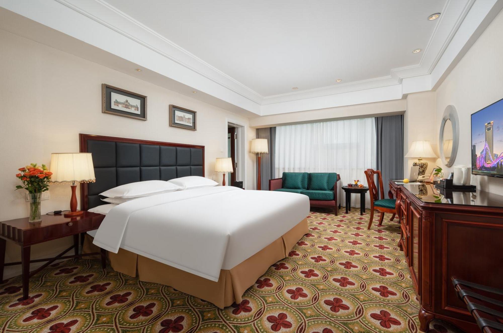 Ramada Plaza Optics Valley Hotel Vuhan Kültér fotó