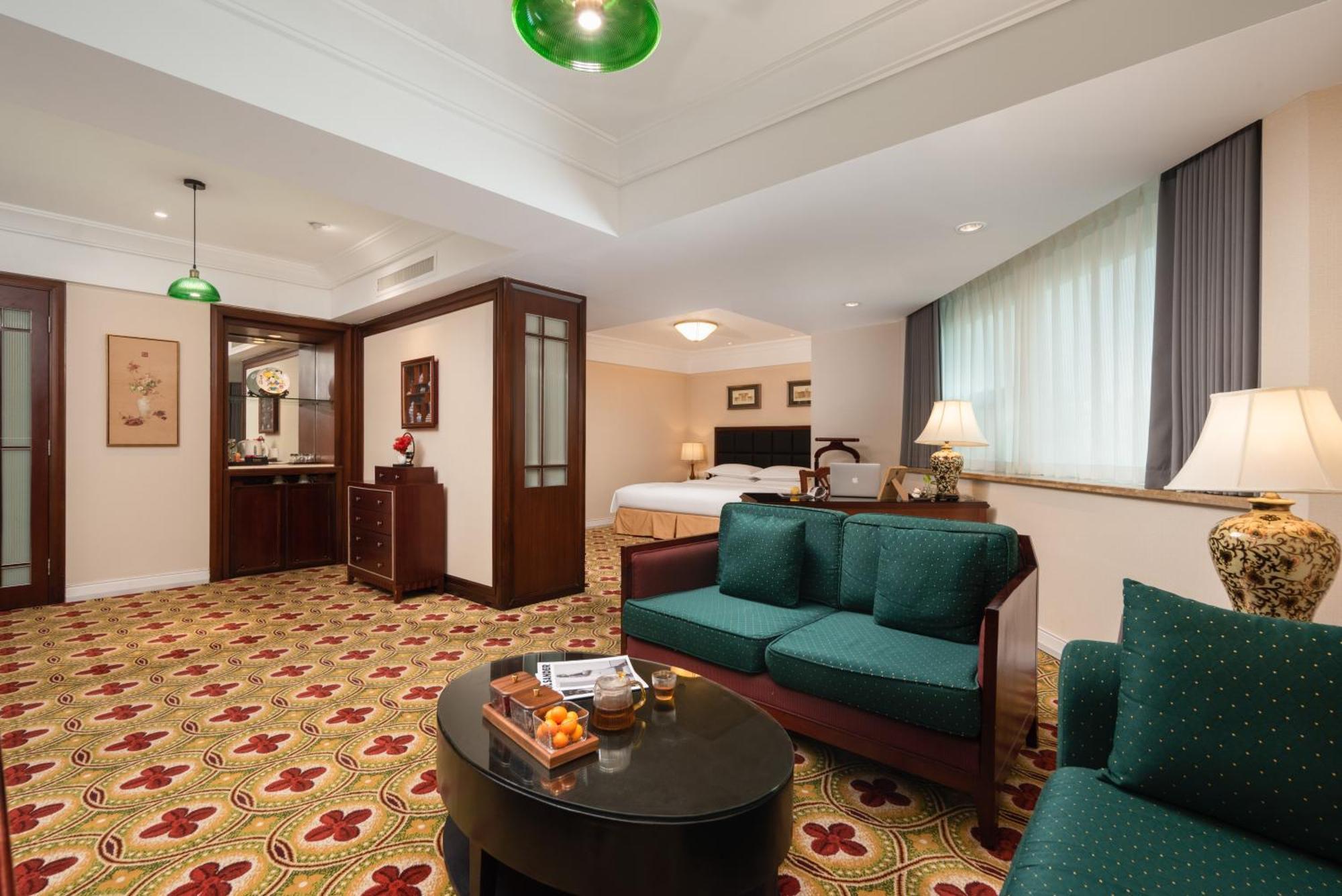 Ramada Plaza Optics Valley Hotel Vuhan Kültér fotó