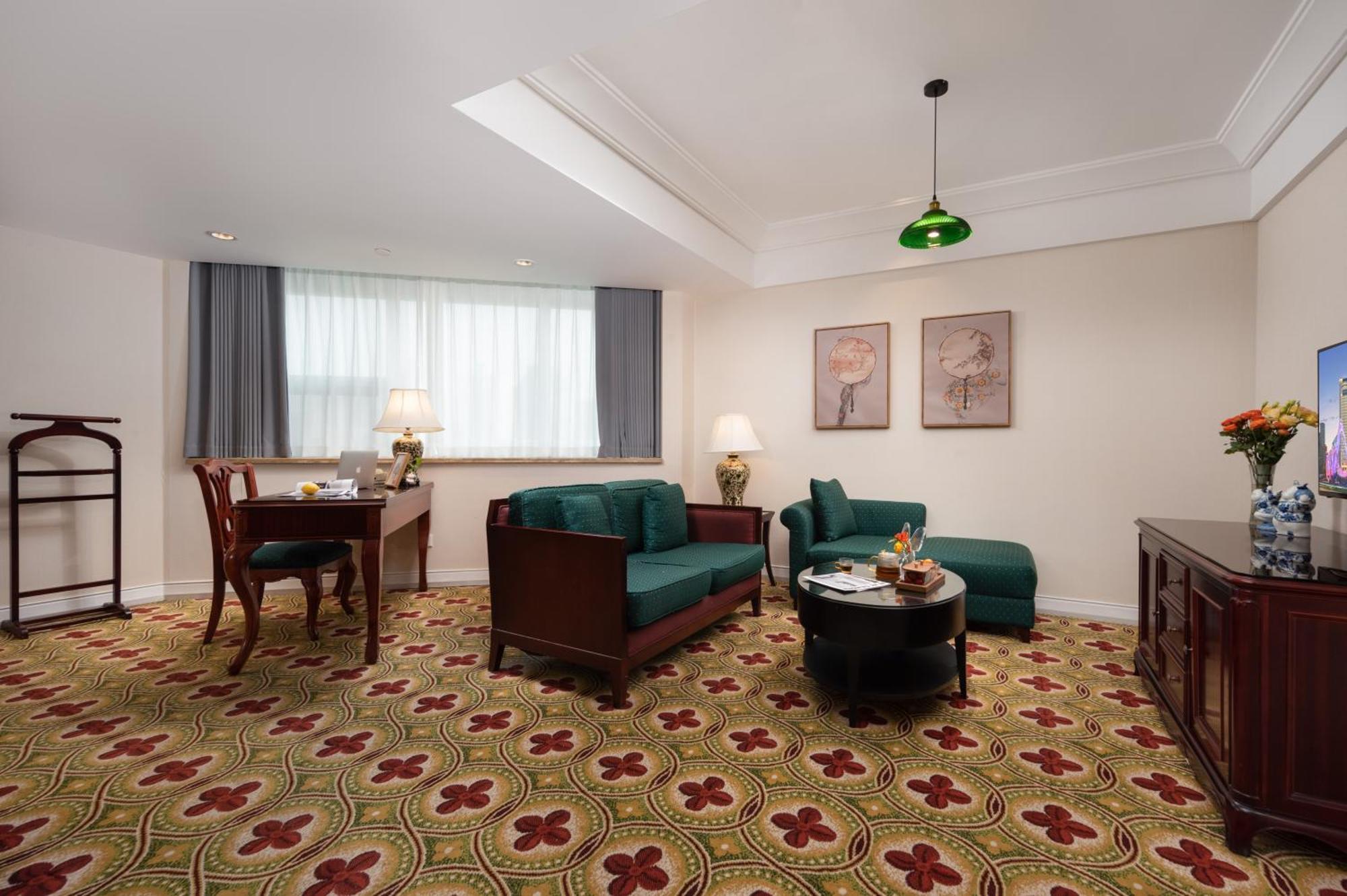 Ramada Plaza Optics Valley Hotel Vuhan Kültér fotó