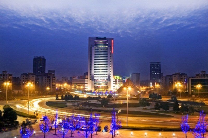 Ramada Plaza Optics Valley Hotel Vuhan Kültér fotó